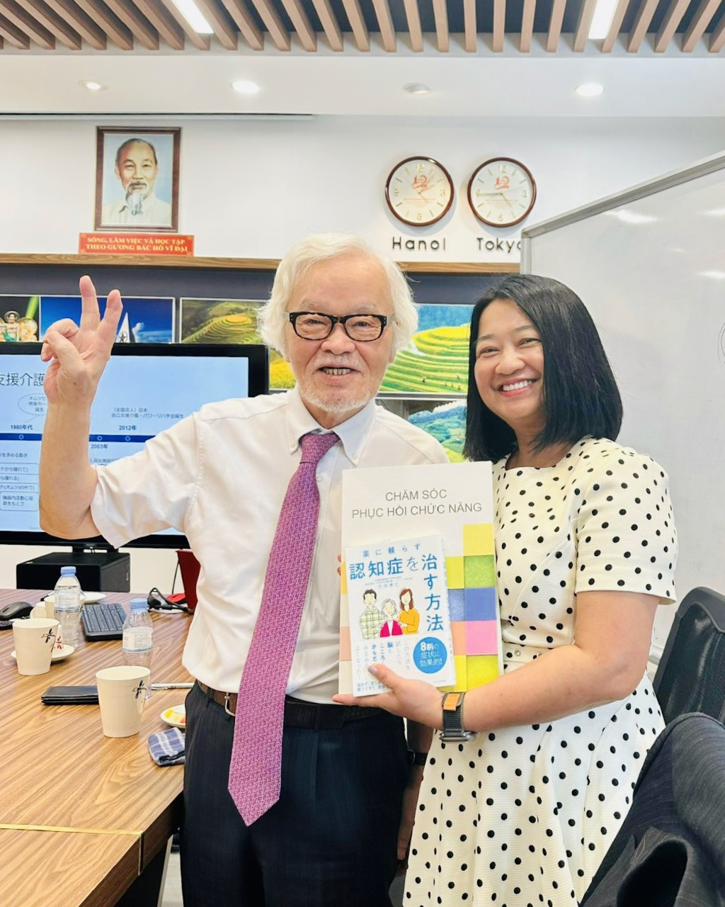 gap-go3 don-tiep-giao-su-Takeuchi-Takahiro