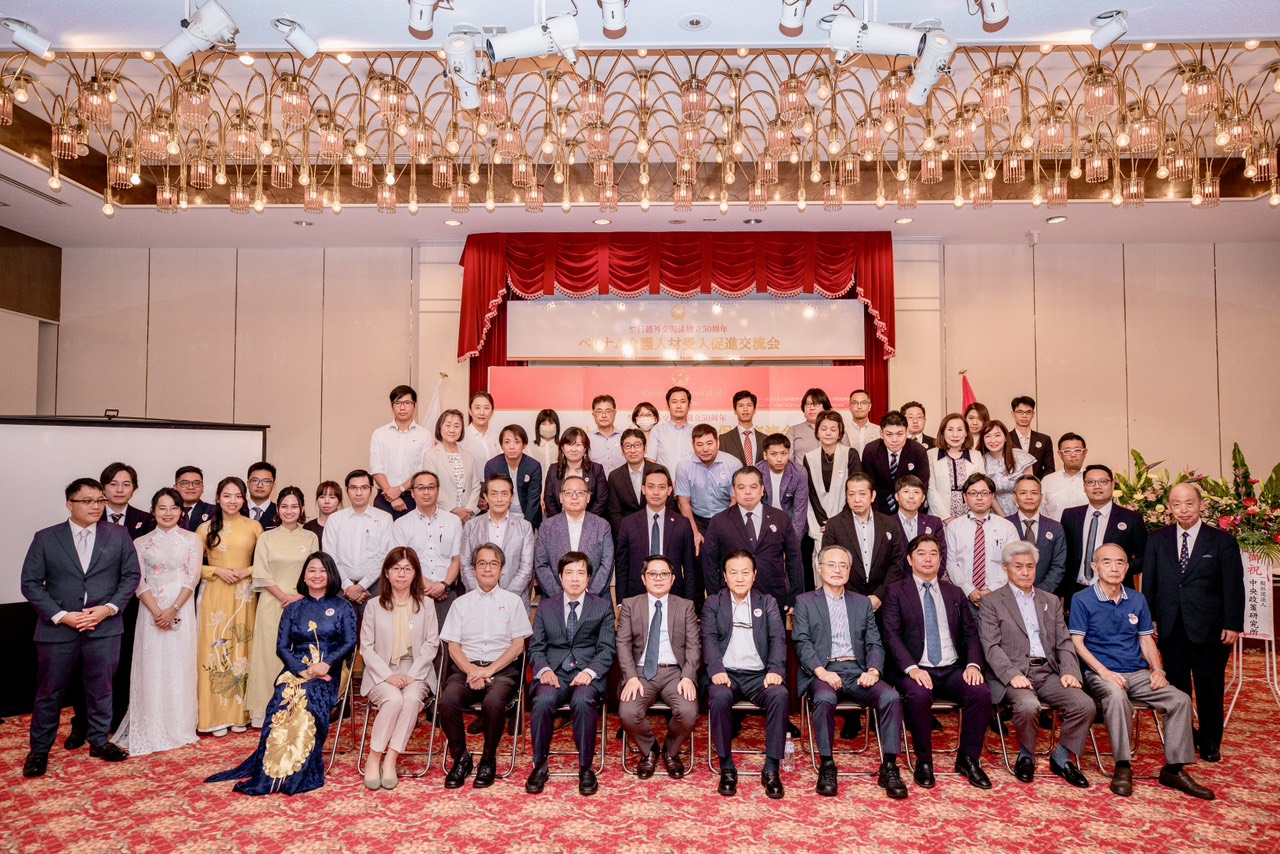 hoi-nhi-xuc-tien-nhan-luc-cham-soc-dieu-duong-viet-nhat-4-1